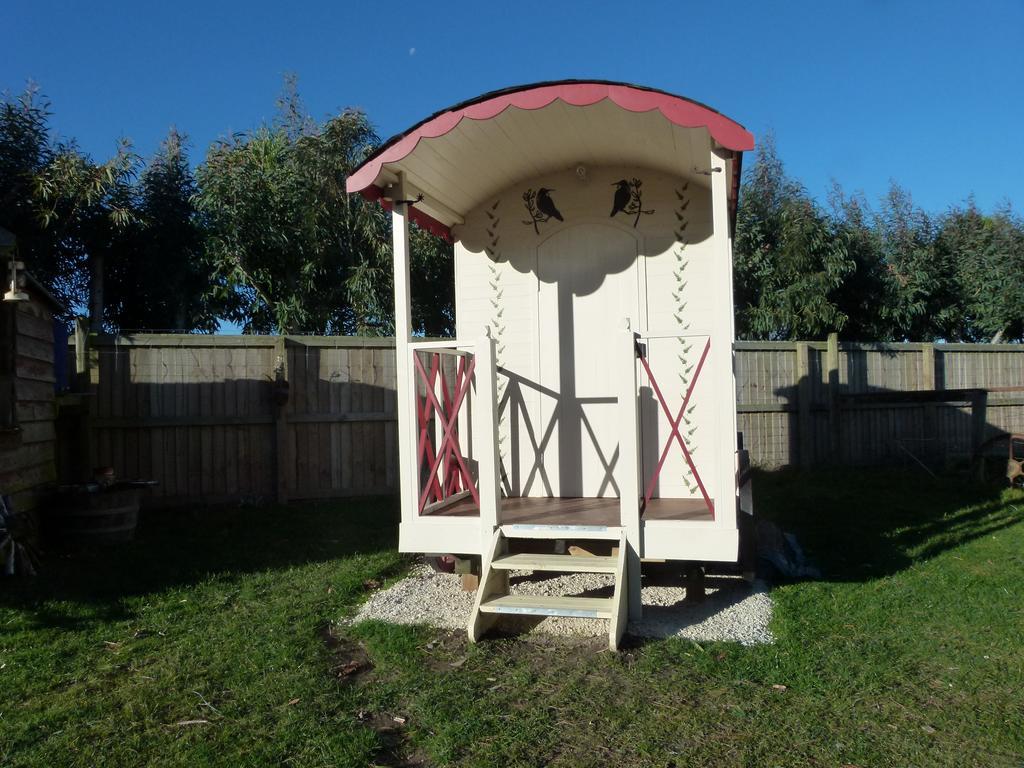 Wacky Stays - Unique Farm-Stay Glamping Rentals, Free Animal Feeding Tours Kaikoura Exterior foto