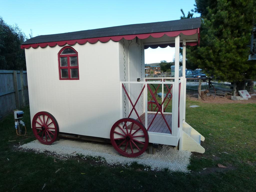 Wacky Stays - Unique Farm-Stay Glamping Rentals, Free Animal Feeding Tours Kaikoura Exterior foto