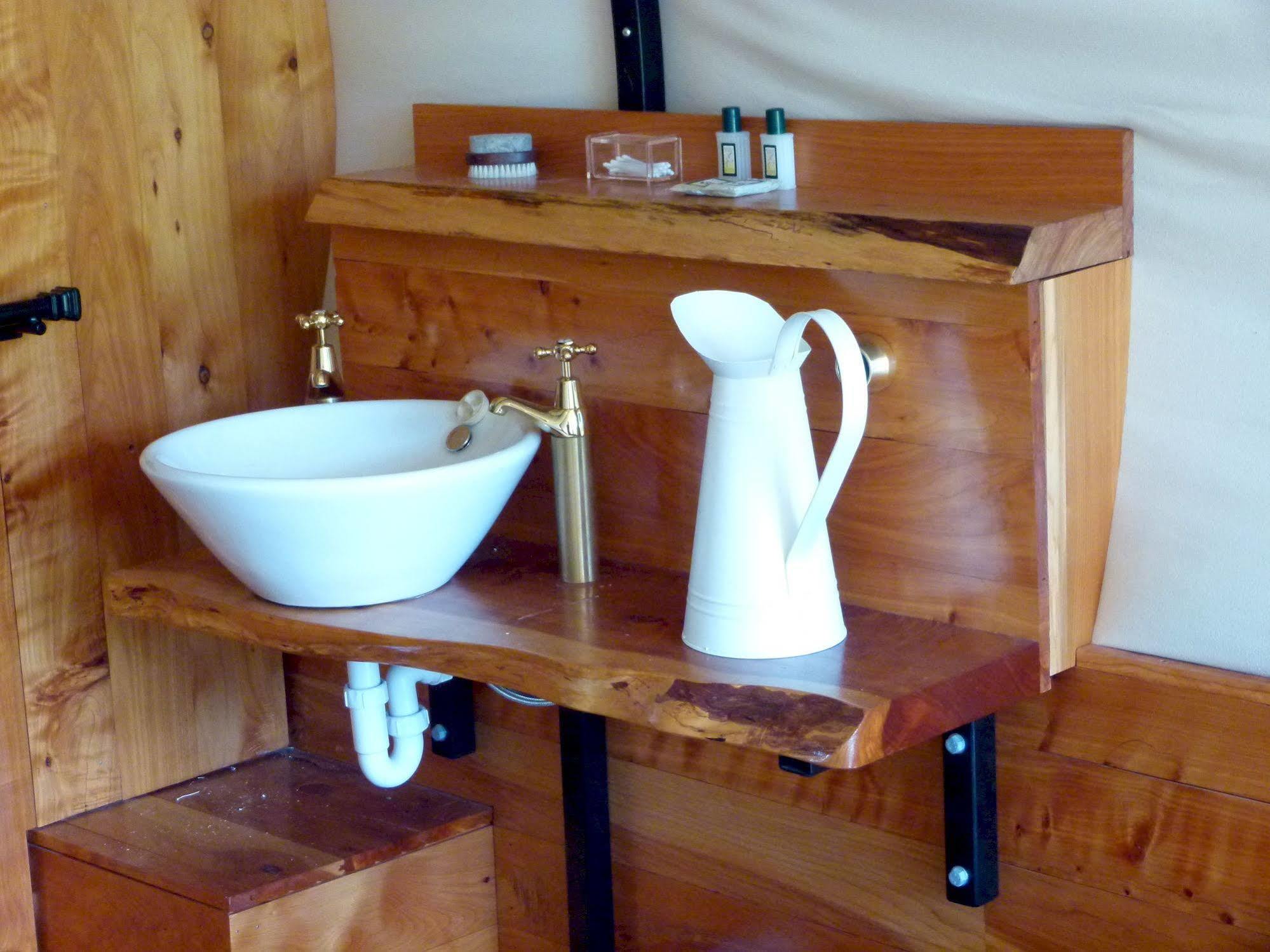 Wacky Stays - Unique Farm-Stay Glamping Rentals, Free Animal Feeding Tours Kaikoura Exterior foto